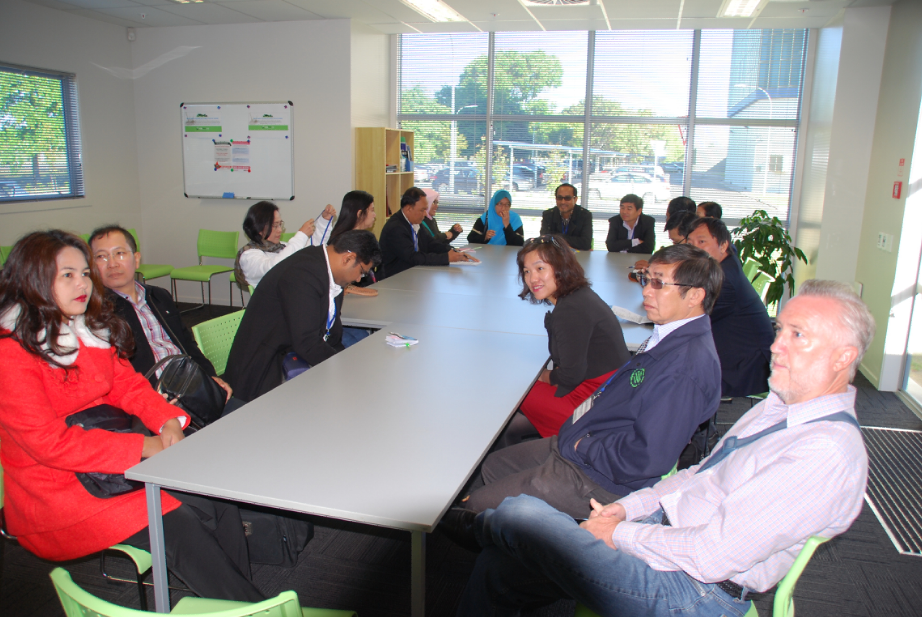 การให้คำปรึกษาและประชุม